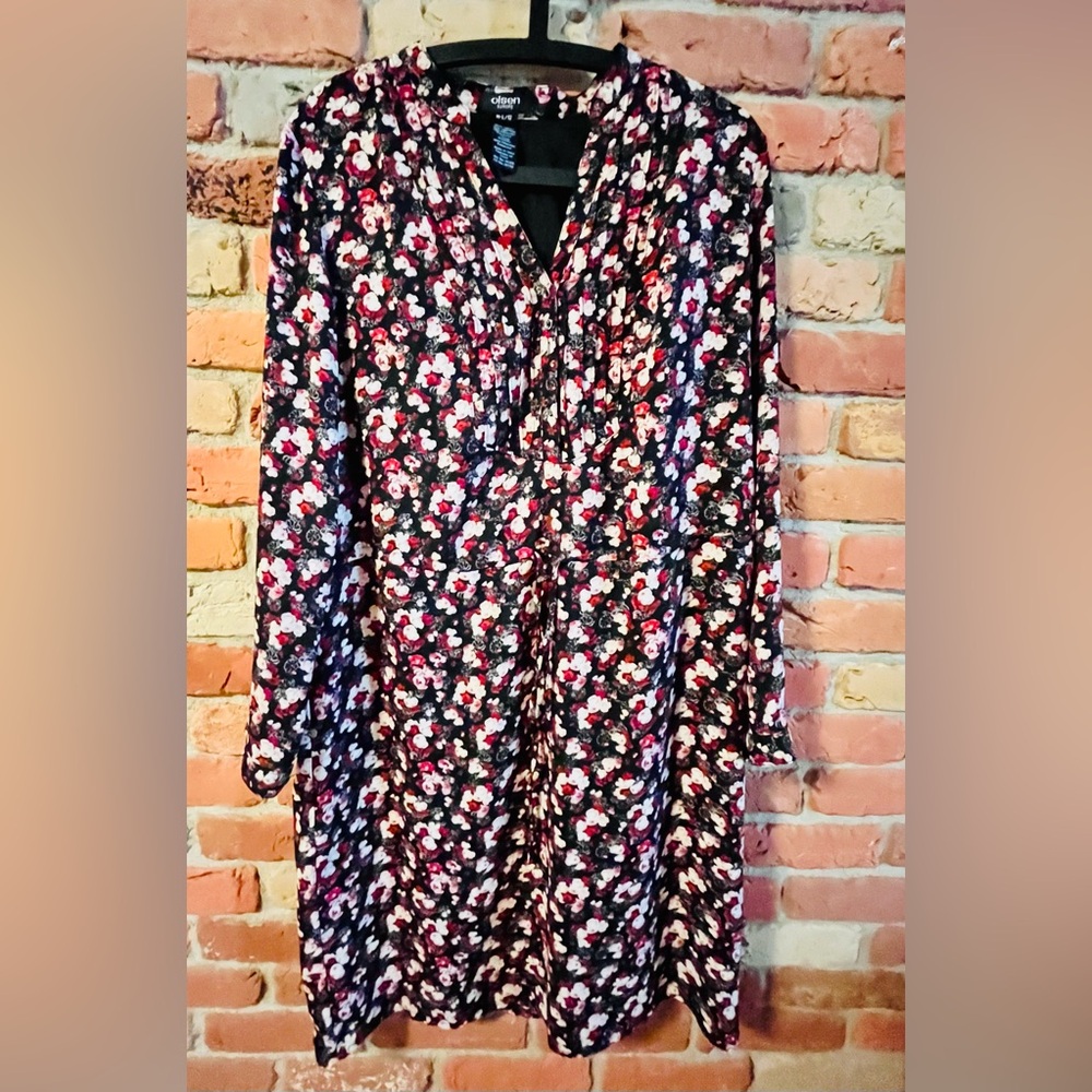 Chic Floral Long Sleeve Dress - Black and Red M/L 12 NWOT